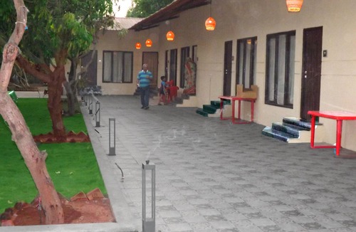 Navi Mumbai Resort | Family Get together, group picnic, weekend getaway in Panvel , Navi mumbai