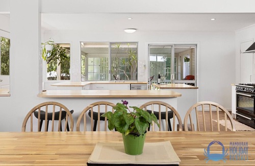 Greenfields House | Family home across from the park in Mandurah suburb