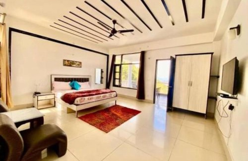 Kasauli Apartment | Family Suite with Balcony - The Terrace Retreat by StayVuesn