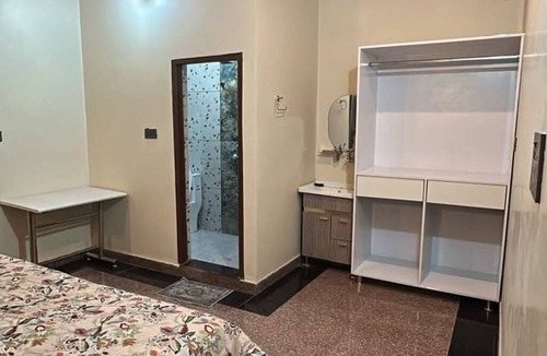 Bullawala House | Fantastic room in Dehradun perfect for your getaway.