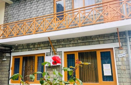 Manali House | Farm Stay with Mountain Viewn