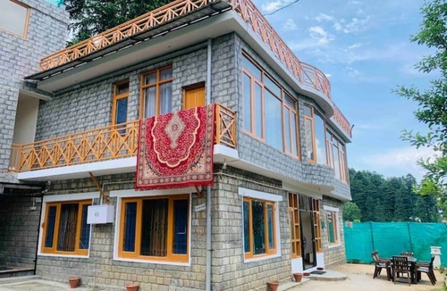 Manali House | Farm Stay with Mountain Viewn