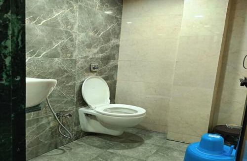 Jogeshwari East Hostel | Fathima Dormitory Andheri East Subway