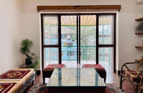 Sungava House | Flat in gangtok with green lawn and kitchenette