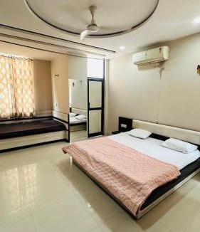 Malviya Nagar Bed & Breakfast | Flat in Malviya Nagar for 4 Guest near EHCC Hospital, GT, WTP, Patrika Gate Jawahar Circle