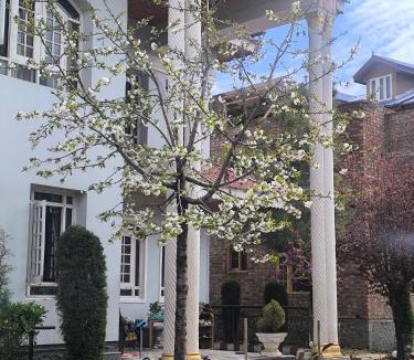 Srinagar House | Florence Villa Guest House