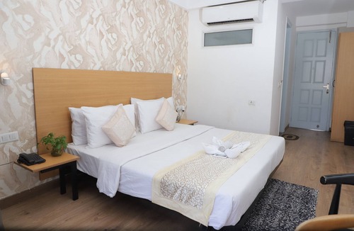 Sector 39 Hotel | FORTUNE AZALEA