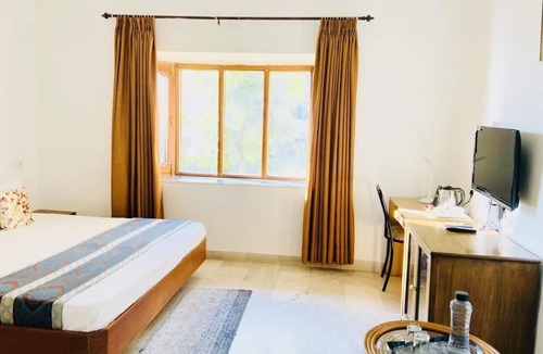Palampur Hotel | Fresco Hotel & Residences