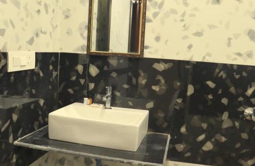 Allahabad Hotel | Ganga Riverfront Rooms And Banquet