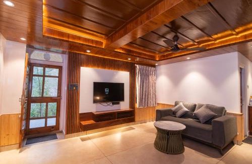 Rajgarh Bed & Breakfast | Giri River Retreat