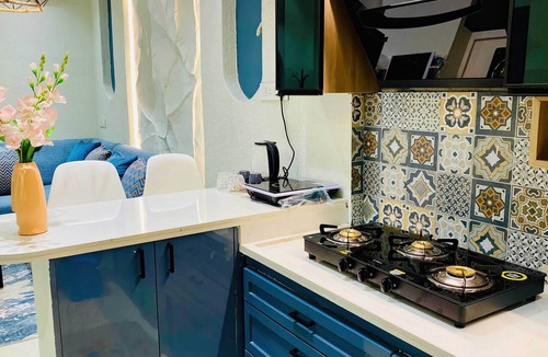 Indore Bed & Breakfast | Global Village BnB