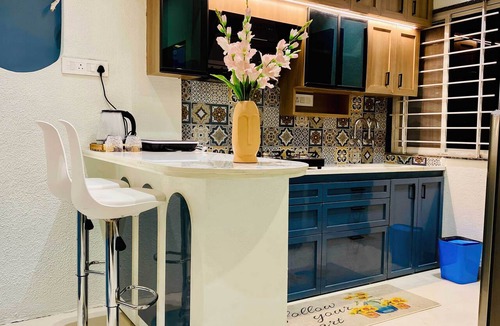 Indore Bed & Breakfast | Global Village BnB