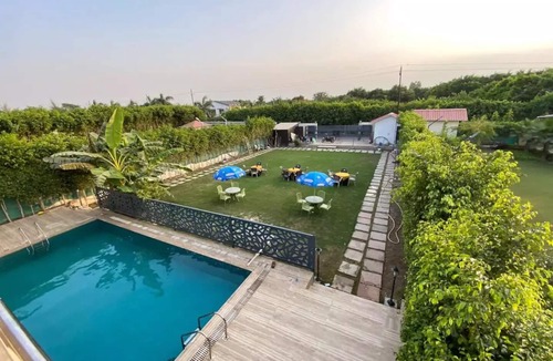 Noida House | GoBravo 12- Vansh 4BHK Farm with Pool & Garden Sec135 Noida