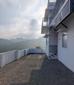 Peermade House | Golden Hillview Homestays