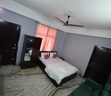 Gauhati Apartment | Golden Lily Homestey