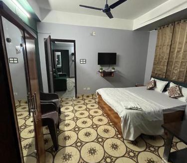 Gauhati Apartment | Golden Lily Homestey
