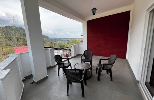 Gopalpur Hotel | Goroomgo Bagora Heights Palampur