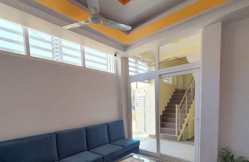 Allahabad Hotel | Goroomgo Mahadeva Homes Guest House Prayagraj