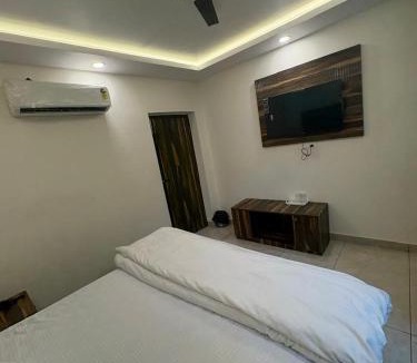 Paltan Bazaar Bed & Breakfast | GRACE Inn
