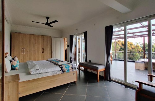 Baga Apartment | Grand Riverview Penthouse by hnh at Baga-Arpora