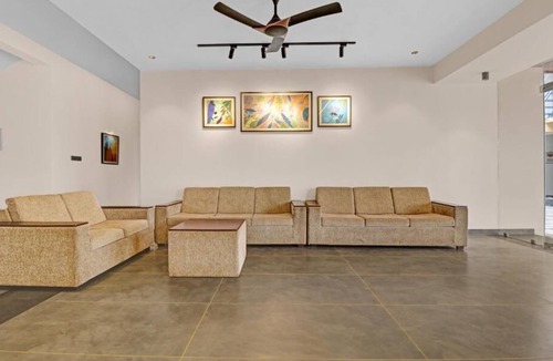 Nedumbassery Bed & Breakfast | GRAND VISTARA AIRPORT SUITES