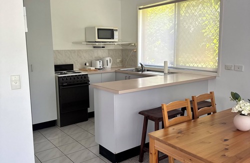 Ninderry Apartment | Granny flat surrounded by gardens, close to town and 15 mins from Coolum Beach