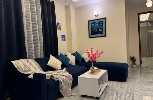 Sainik Farm Apartment | Greece vibes-flat, serviced apartment, private and cozy space space in Delhi and NCR