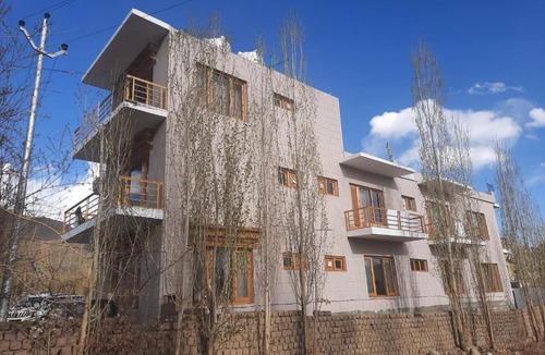 Leh Hotel | Green View Guest House