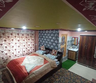 Srinagar House | GREEN WOODS PAYING GUEST HOUSE