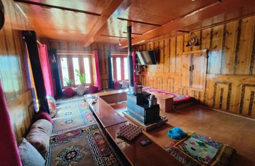 Keylong House | Gremuspa Homestay