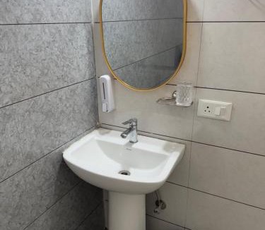 Zirakpur Apartment | Guest Stay Inn 1BHK