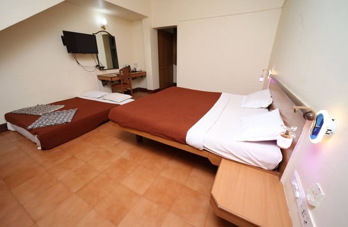 Matheran Hotel | Gujarat Bhavan Hotel