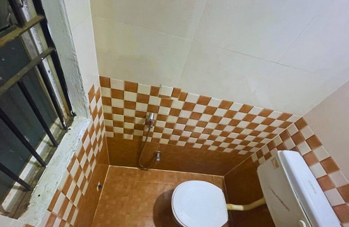 Sualkuchi Hotel | H K Residency Near Kalakshetra