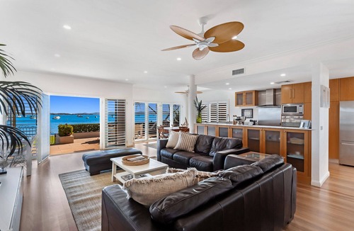 Corlette House | H3 Port Stephens - Absolute Waterfront Luxury