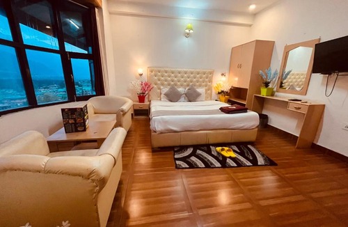 Manali Hotel | Hadimba Palace, Manali