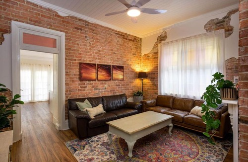 Hamilton House | Hamilton Hideaway