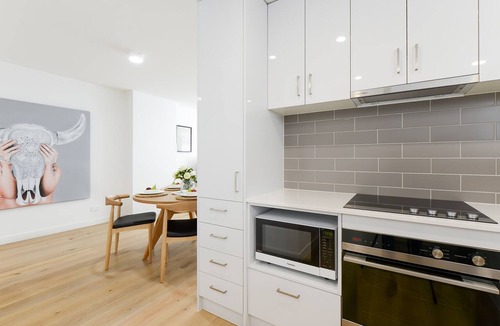 Hampton Apartment | Hampton Lookout Rooftop Terrace with Bay Views