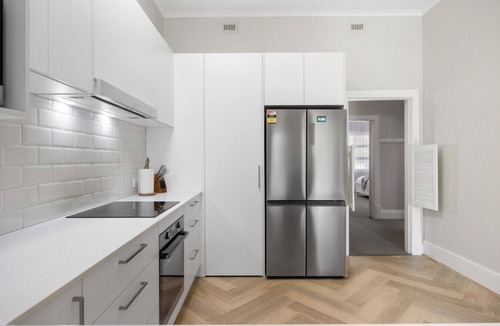 Semaphore South House | Hamptons Bungalow - Walk to Semaphore South Beach