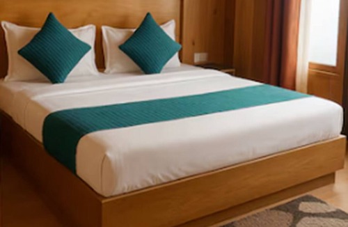 Dhanaulti Hotel | Hansdi Resort Dhanaulti Stotrak Hotels