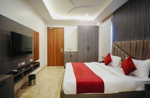 DLF Phase 3 Hotel | Hari's Court - Hotel and Banquet