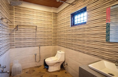 Irinjalakuda Hotel | Harshavardhana Inn