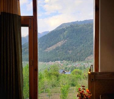 Manali Hostel | Hi Strangers Stay Manali