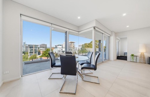 West Perth Apartment | High-quality and Spacious West Perth 2BR Near Kings Park & CBD