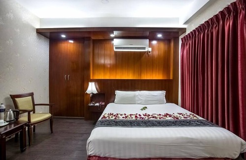 Uttara Hotel | Highgarden