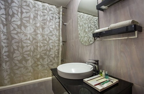 Uttara Hotel | Highgarden