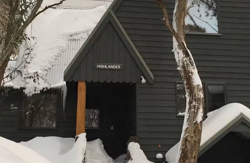 Dinner Plain Ski Chalet | Highlander - Dinner Plain