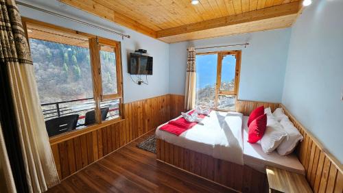 Tosh House | Hill Ice Guesthouse Tosh Mountain View Rooms & Balcony