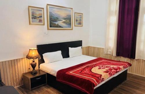 Sakoli Hotel | Himani Chamunda