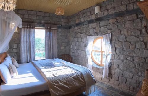 Bir Villa | Hobbit House Bir