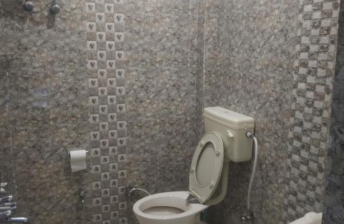 Gunehr House | Home stay char chinnar